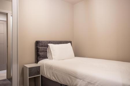 2 bedroom Flat to let in 64 Knocknagoney Road, Belfast, BT4