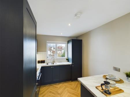 2 bedroom Flat to let in Park Place, Ravenhill Road, Belfast, BT6