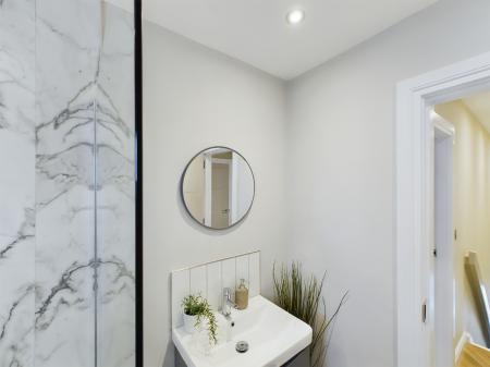 2 bedroom Flat to let in Park Place, Ravenhill Road, Belfast, BT6