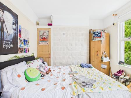 3 bedroom Terraced House to let in Cadogan Street, Belfast, BT7