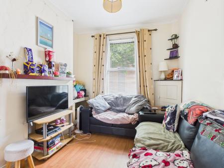 3 bedroom Terraced House to let in Cadogan Street, Belfast, BT7