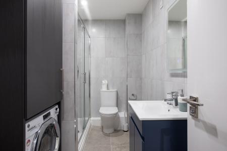 2 bedroom Apartment to let in 85 Tate's Avenue, Belfast, BT9