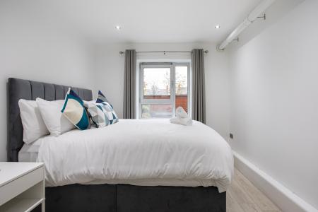 2 bedroom Apartment to let in 85 Tate's Avenue, Belfast, BT9