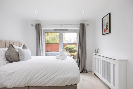 2 bedroom Apartment to let in 85 Tate's Avenue, Belfast, BT9