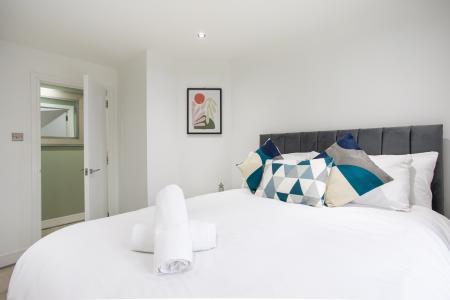 2 bedroom Apartment to let in 85 Tate's Avenue, Belfast, BT9