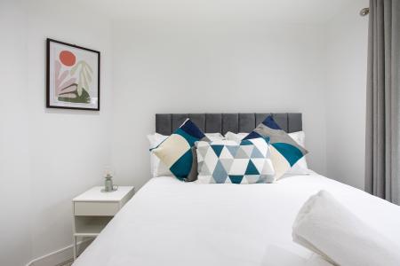 2 bedroom Apartment to let in 85 Tate's Avenue, Belfast, BT9