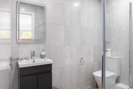 2 bedroom Apartment to let in 85 Tate's Avenue, Belfast, BT9