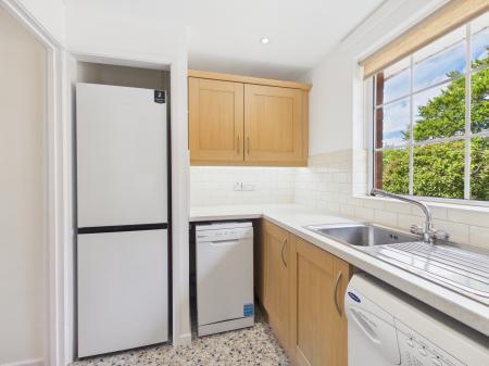 2 bedroom Flat to let in Strathearn Court, BT18
