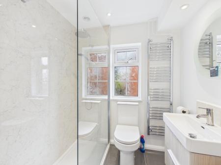 2 bedroom Flat to let in Strathearn Court, BT18