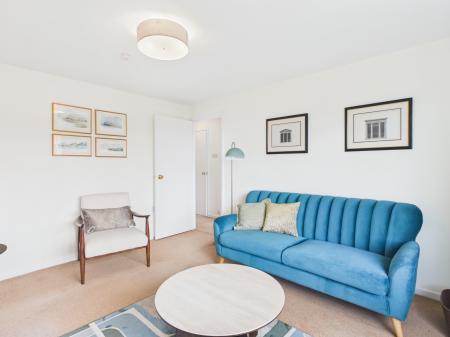2 bedroom Flat to let in Strathearn Court, BT18