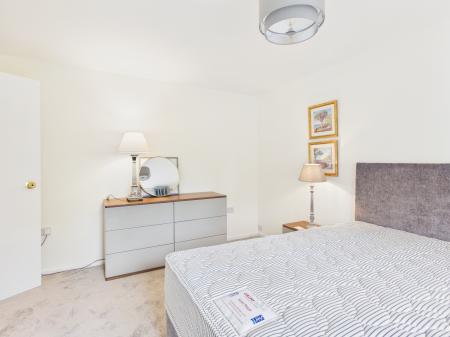 2 bedroom Flat to let in Strathearn Court, BT18