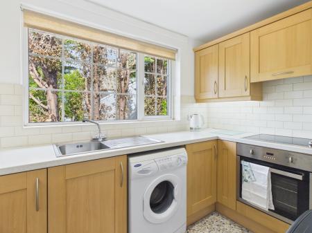 2 bedroom Flat to let in Strathearn Court, BT18