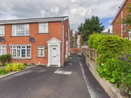 Strathearn Court, BT18