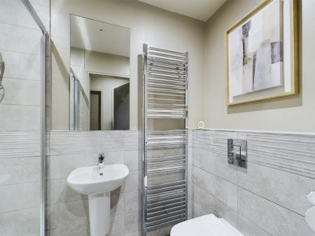 2 bedroom Flat to let in 60 Knocknagoney Road, Belfast, BT4
