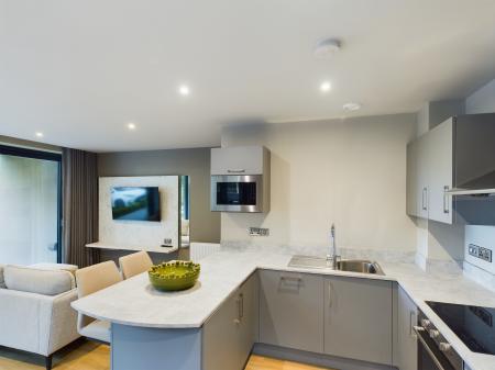 2 bedroom Flat to let in 60 Knocknagoney Road, Belfast, BT4