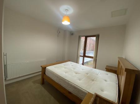 2 bedroom Flat to let in Princes Dock Street, Belfast, BT1