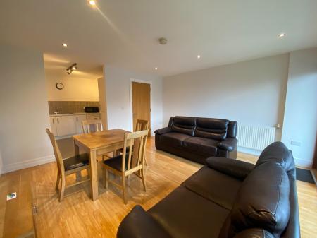2 bedroom Flat to let in Princes Dock Street, Belfast, BT1