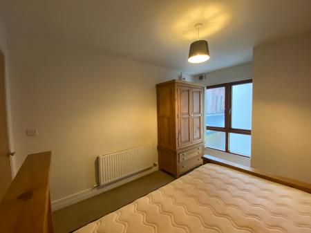 2 bedroom Flat to let in Princes Dock Street, Belfast, BT1