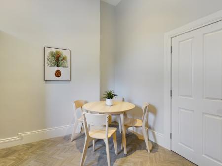 2 bedroom Flat to let in 258 Ravenhill Road, Belfast, BT6