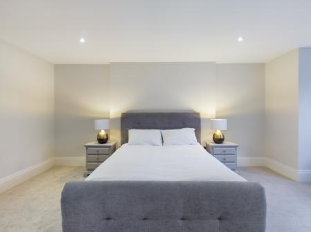2 bedroom Flat to let in 258 Ravenhill Road, Belfast, BT6