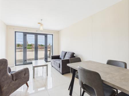 2 bedroom Flat to let in Brown Square, Peters Hill, Belfast, BT13