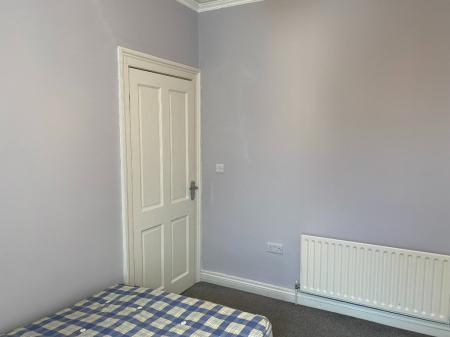 3 bedroom Semi-detached house to let in Ormeau Road, Belfast, BT7