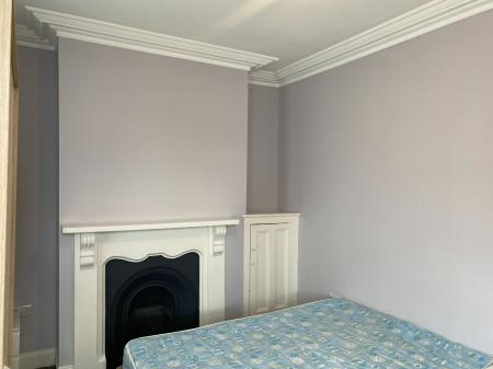 3 bedroom Semi-detached house to let in Ormeau Road, Belfast, BT7