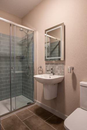 2 bedroom Flat to let in 334 Ormeau Road, Belfast, BT7