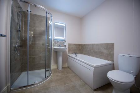 2 bedroom Flat to let in 56 Rossmore Drive, Belfast, BT7