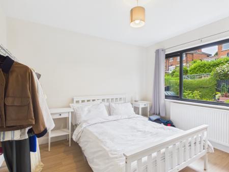 2 bedroom Semi-detached house to let in Delamont Park, Belfast, BT6