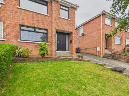 2 bedroom Semi-detached house to let in Delamont Park, Belfast, BT6