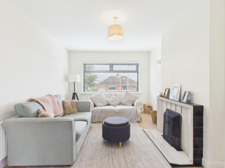 2 bedroom Semi-detached house to let in Delamont Park, Belfast, BT6