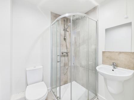 2 bedroom Flat to let in Castlereagh Street, Belfast, BT5