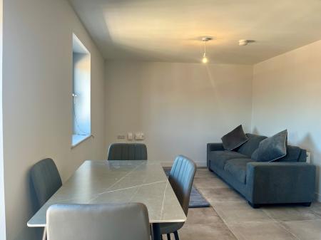 2 bedroom Flat to let in Castlereagh Street, Belfast, BT5
