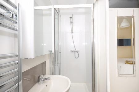 1 bedroom Studio flat to let in Eglantine Avenue, Belfast, BT9