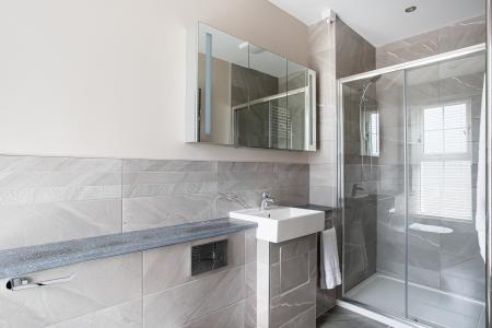 2 bedroom Flat to let in 1 Rosepark Gardens, Belfast, BT5