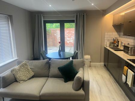 1 bedroom Flat to let in Sans Souci Park, Belfast, BT9