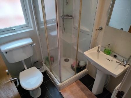 3 bedroom Flat to let in Fitzroy Avenue, Belfast, BT7