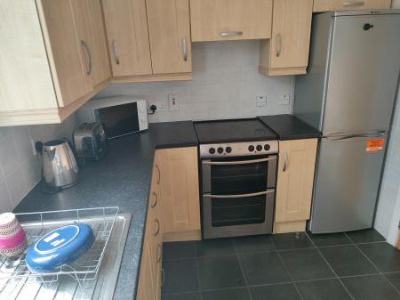 3 bedroom Flat to let in Fitzroy Avenue, Belfast, BT7