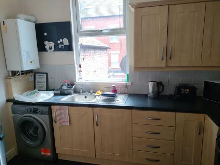 3 bedroom Flat to let in Fitzroy Avenue, Belfast, BT7