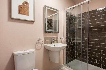 2 bedroom Apartment to let in 334 Ormeau Road, Belfast, BT7