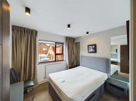 2 bedroom Apartment to let in De Beere Court, Finaghy, Belfast, BT10