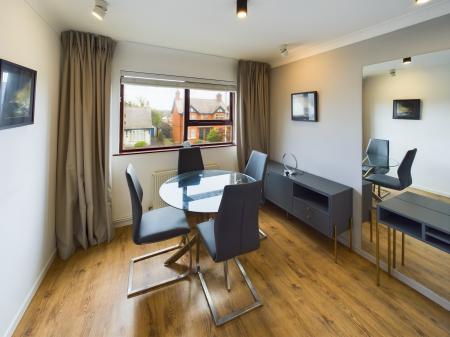 2 bedroom Apartment to let in De Beere Court, Finaghy, Belfast, BT10