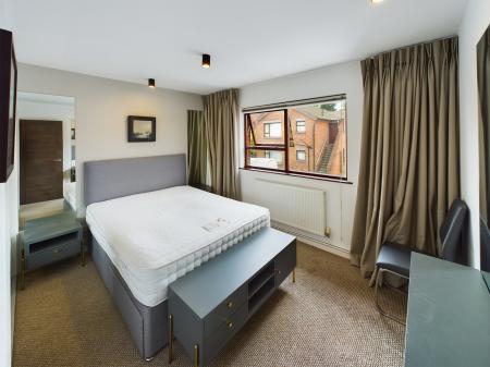 2 bedroom Apartment to let in De Beere Court, Finaghy, Belfast, BT10