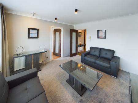 2 bedroom Apartment to let in De Beere Court, Finaghy, Belfast, BT10
