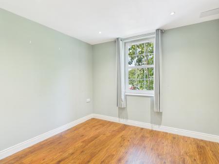 2 bedroom Apartment to let in Milfort Mews, Glenburn Road, Dunmurry, Belfast, BT17