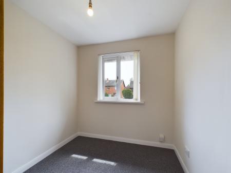 3 bedroom Semi-detached house to let in Hampton Parade, Sunnyside Street, Belfast, BT7