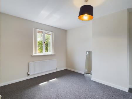 3 bedroom Semi-detached house to let in Hampton Parade, Sunnyside Street, Belfast, BT7