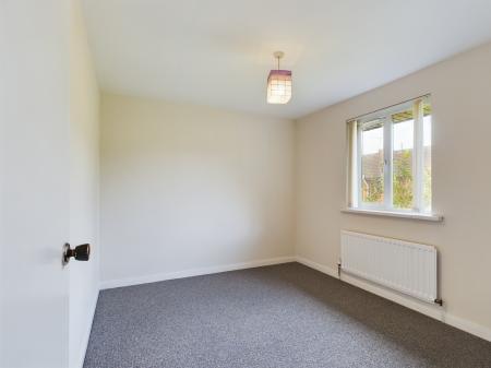 3 bedroom Semi-detached house to let in Hampton Parade, Sunnyside Street, Belfast, BT7