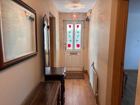 2 bedroom Flat to let in Annavale House, Carryduff, BT8